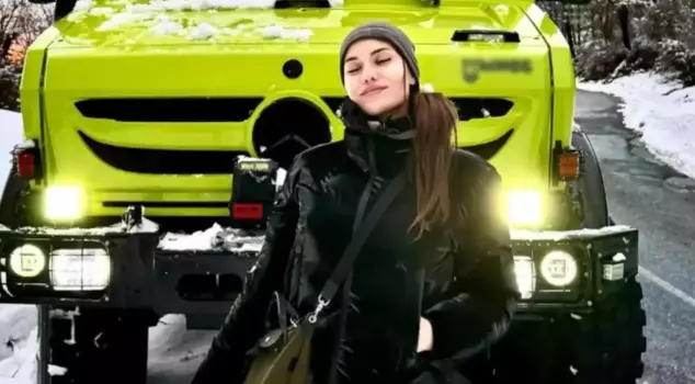 Fahriye Evcen's vehicle was compared to a garbage truck! The price is jaw-dropping.