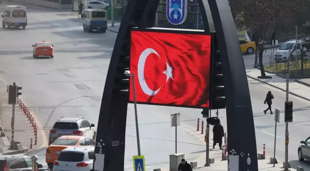 The striking image in Ankara during Öcalan's call.