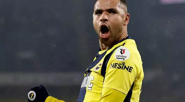 En-Nesyri made history in Fenerbahçe by scoring a goal against Antalyaspor.