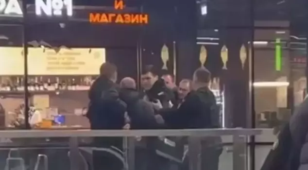 Armed attack in a shopping mall in Russia: There are injured people.