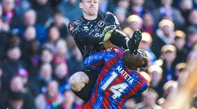 The football player who was hospitalized due to the goalkeeper's flying kick is in the news.