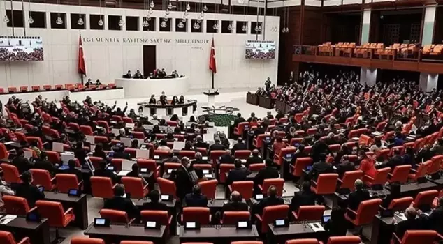 CHP members of parliament left the committee in the Assembly.