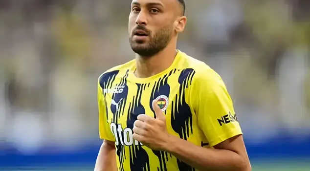 Cenk Tosun is leaving Fenerbahçe.