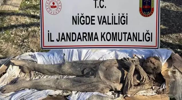 Six people attempting to sell a mummy from the Middle Ages were caught in Niğde.