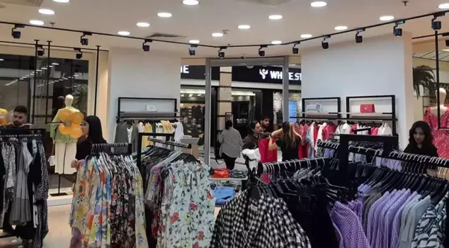 Every shopping mall had its store! MyGlobe company declared bankruptcy.