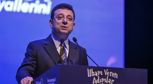 Hopa Municipality hung İmamoğlu's canceled diploma in the municipal building.