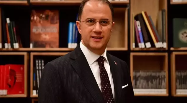 The Mayor of Beylikdüzü, Mehmet Murat Çalık, has been suspended from duty.