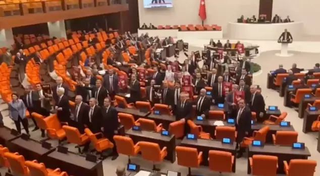 CHP lawmakers staged a protest in the Parliament against 'Imamoğlu'.