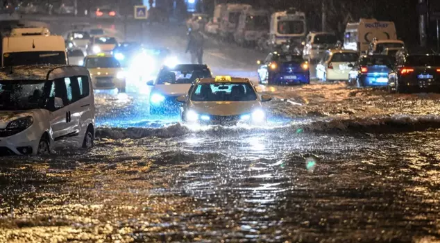 In Ankara, there was a thunderstorm with heavy rain and hail.