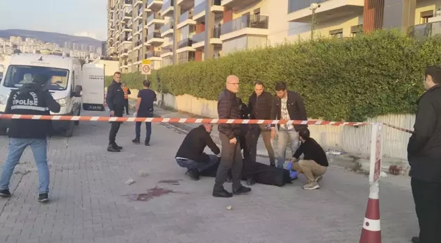 He shot his ex-fiancée and mother in the middle of the street and then committed suicide.
