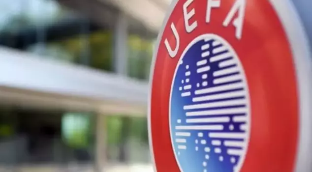 Türk kulüplerine 7.5 milyon euroluk ödeme ifadesinin Arapça tercümesi:

