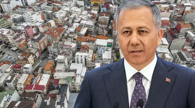 İstanbul'daki 6.2'lik deprem sonrası Bakan Yerlikaya'dan ilk açıklama

بعد الزلزال الذي بلغت قوته 6.2 درجات في إسطنبول، أول تصريح من الوزير ييرليكايا