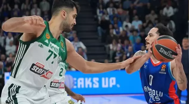 Anadolu Efes's incredible comeback was not enough for victory.