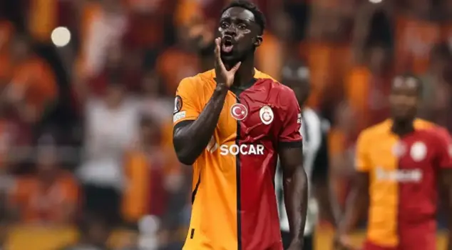 Galatasaray is extending Davinson Sanchez's contract.