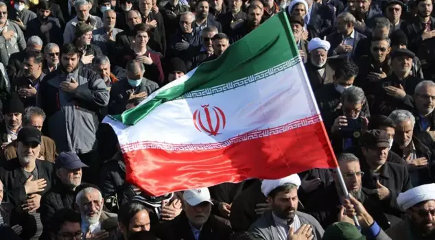 إيران تعبر عن رد فعلها تجاه قرارات العقوبات الأمريكية: أضرت بعملية المفاوضات.