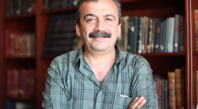 Following the passing of Sırrı Süreyya Önder, condolences from celebrities poured in one after another.