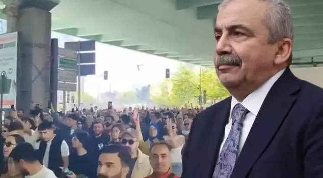 Thousands of people marched to Levent for Sırrı Süreyya Önder.