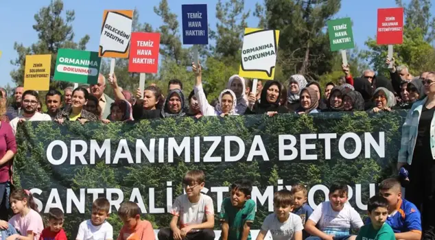 Villagers in Bursa protested against the concrete plant.