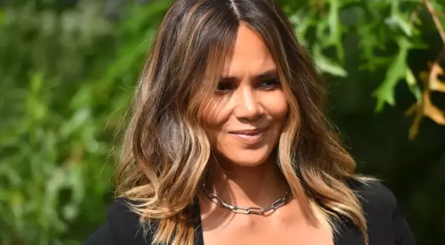 Halle Berry walked the red carpet without wearing underwear.