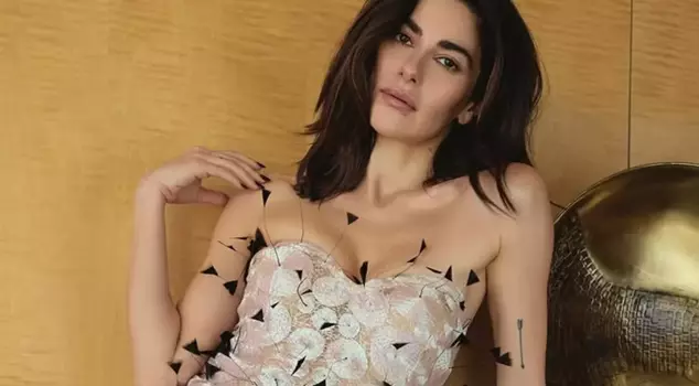 A brave Hıdırellez pose from Nesrin Cevadzade.