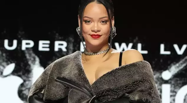 Rihanna's surprise pregnancy announcement at the Met Gala.