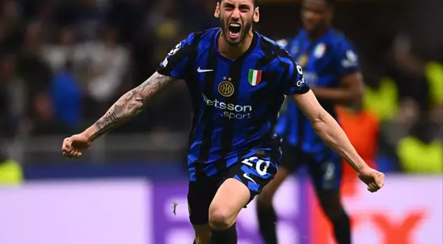 It's like a final in the semifinals! Inter secured their place in the final by defeating Barcelona 4-3.