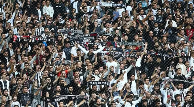 Serdal Adalı announced the first separation at Beşiktaş.