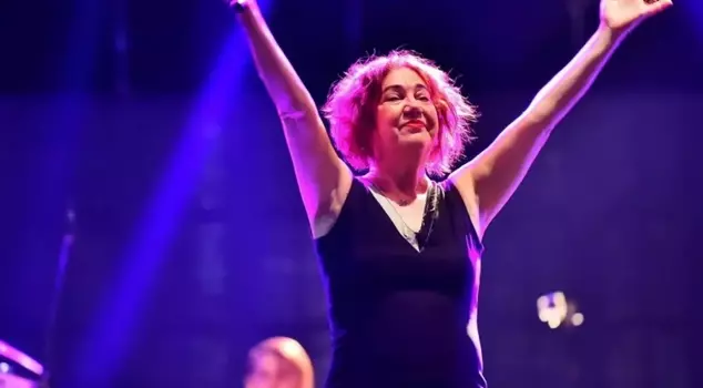 Scary news from Nazan Öncel! She was taken to the hospital by ambulance.