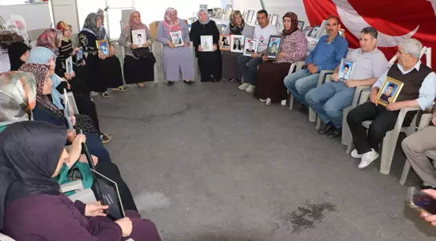 The mothers of Diyarbakır are waiting to reunite with their children with the dissolution of the PKK.