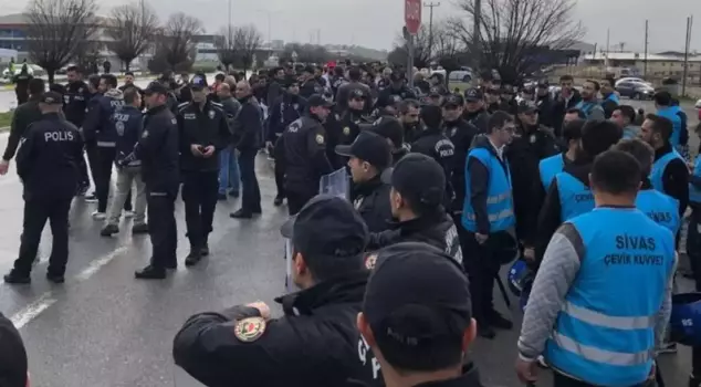 Shocking protest against the established team of the Super League: Fans stormed the facility.