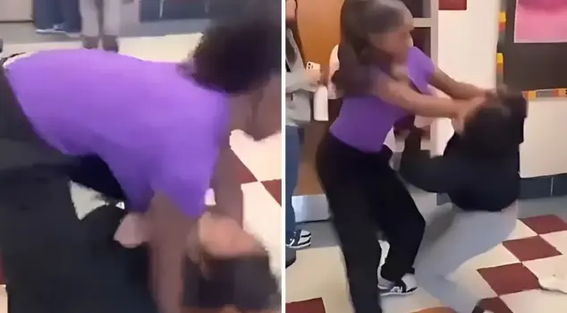The high school girl assaulted the girl who was seeing her boyfriend in the school corridor.