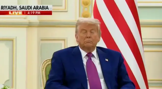 ترامب الذي بدأ جولة في الشرق الأوسط، شعر بالتعب في محطته الأولى في المملكة العربية السعودية.