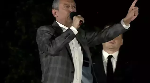 The leader of the CHP, Özel, was almost cursing: 