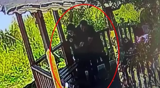 الطالب الذي دخل جسم غريب في مجرى التنفس تم إنقاذه بواسطة مناورة هايمليك.