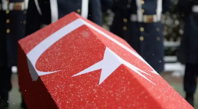 As a result of a lightning strike in the Pençe-Kilit region, 1 soldier was martyred.