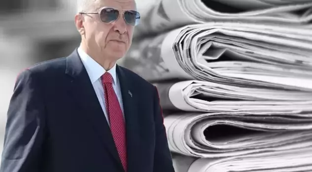 Yunan basını Türk diplomasisini öve öve bitiremedi: Tüm oyunu Erdoğan oynuyor. 

الصحافة اليونانية لم تتوقف عن مدح الدبلوماسية التركية: أردوغان هو من يلعب اللعبة كلها.