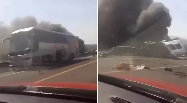 In a chain reaction traffic accident, 21 people lost their lives.