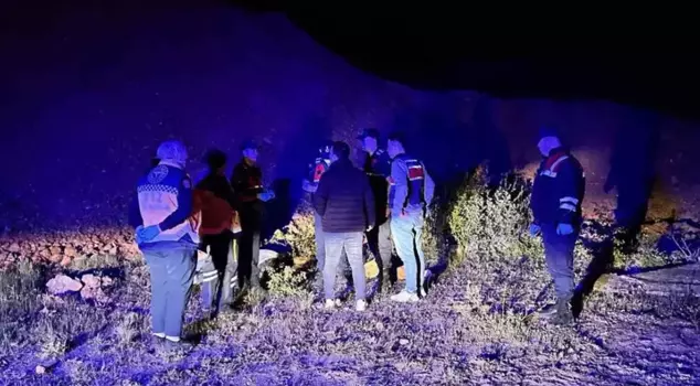 The ground collapsed on treasure hunters conducting illegal excavations! One person lost their life.