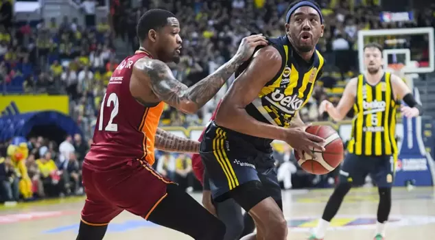 Fenerbahçe Beko defeated Galatasaray by a large margin.