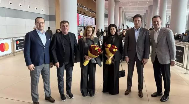 The legends of Galatasaray, Hagi and Popescu, are in Istanbul.
