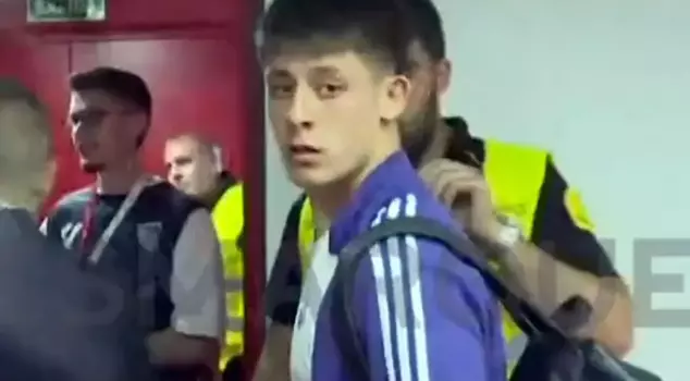 Arda Güler, yanlış yerden çıkmaya çalıştığı için takımı neredeyse kaçırıyordu.