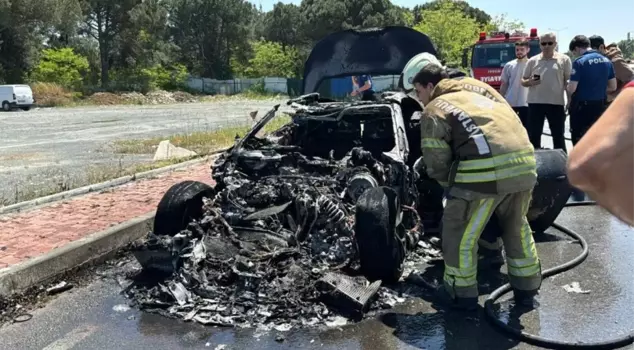 While in motion, the million-dollar vehicle that turned to ashes belonged to the son of the Beşiktaş president.