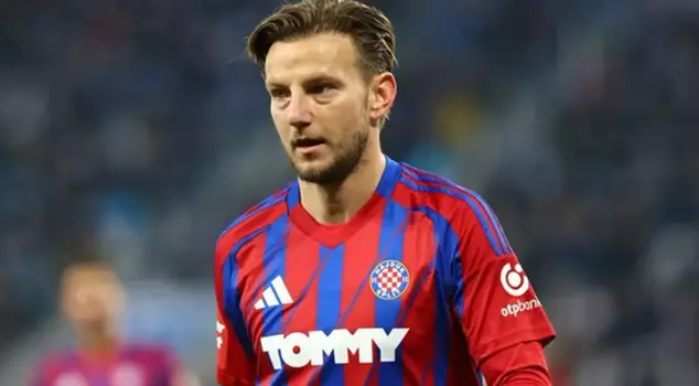 A chapter is coming to an end! Rakitic bids farewell to football.