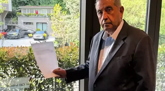 Fenerbahçe presidential candidate Mahmut Uslu signed the petition for the campaign initiated for the congress.