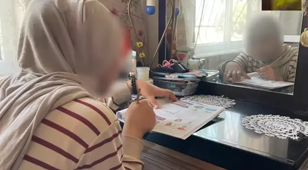 A teacher made an ugly remark about her student who wears a headscarf! The governor's office has taken action.