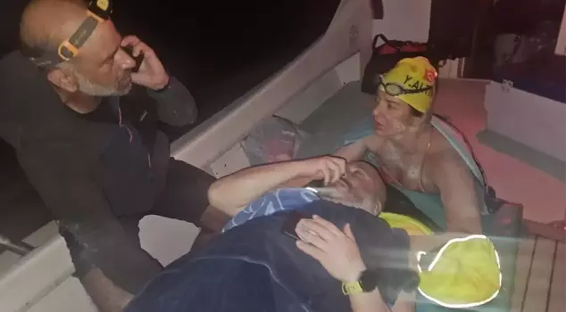 Turkish swimmers were attacked by sharks in the Pacific Ocean.