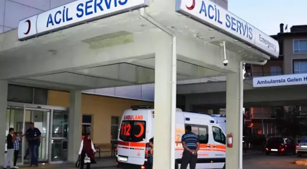 The vehicle of police officers heading to duty in Bitlis had an accident! Two officers were injured.