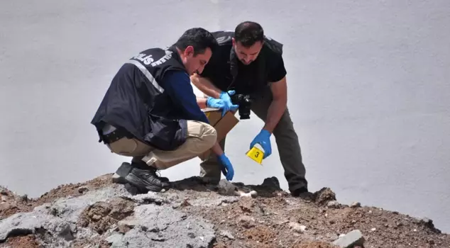 During the school construction, human bones and a skull were found.