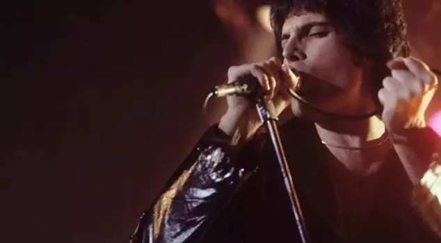 It has been revealed that Freddie Mercury became a father as a result of an affair with the wife of a close friend.