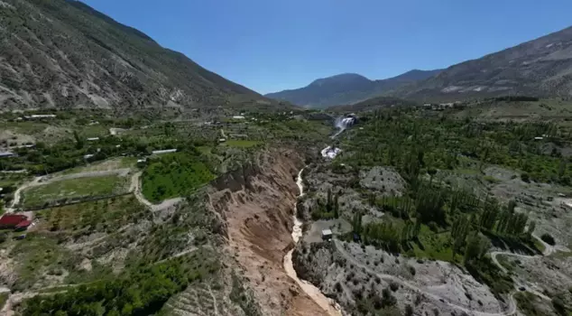 Terrifying landslide from Erzurum! The ground shifted 12 meters.